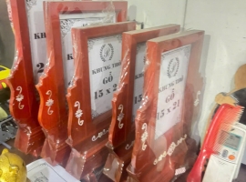 Khung Ảnh Gỗ Đẹp – Lựa Chọn Sang Trọng Cho Mọi Không Gian