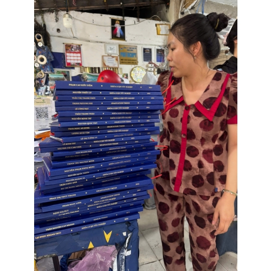 Dịch Vụ Đóng Bìa Mạ Vàng Luận Văn – Khóa Luận Sinh Viên Tại Thủ Đức