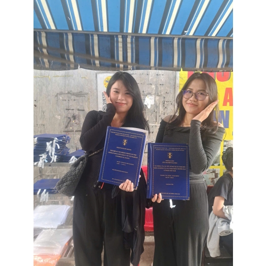 Dịch Vụ Nhận Gia Công Bìa Mạ Nhũ Vàng Khóa Luận Tốt Nghiệp Uy Tín Tại Minh Ngọc