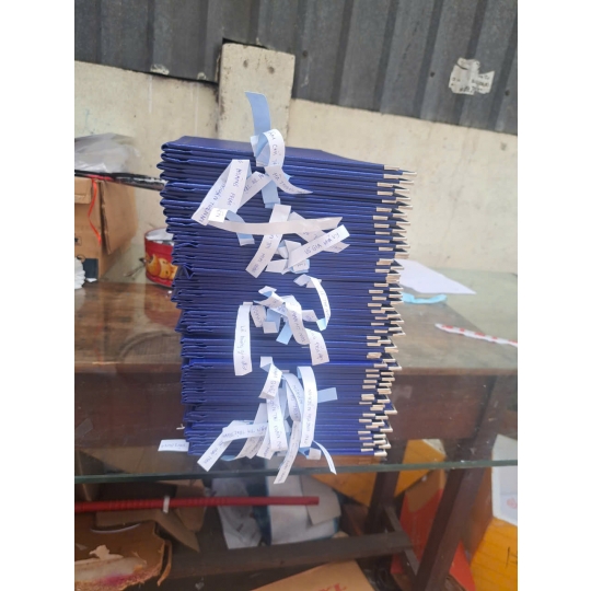 Dịch Vụ Đóng Bìa Mạ Vàng Chuẩn Đẹp, Sang Trọng Tại Photocopy Minh Ngọc
