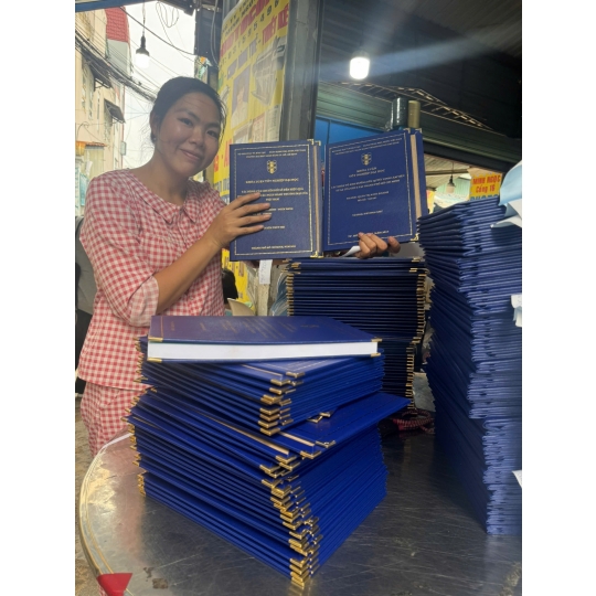 TIỆM PHOTO MINH NGỌC – Nơi gia công bìa mạ nhũ vàng ✅ Chuẩn mẫu – Chuyên nghiệp – Uy tín nhất Thủ Đức