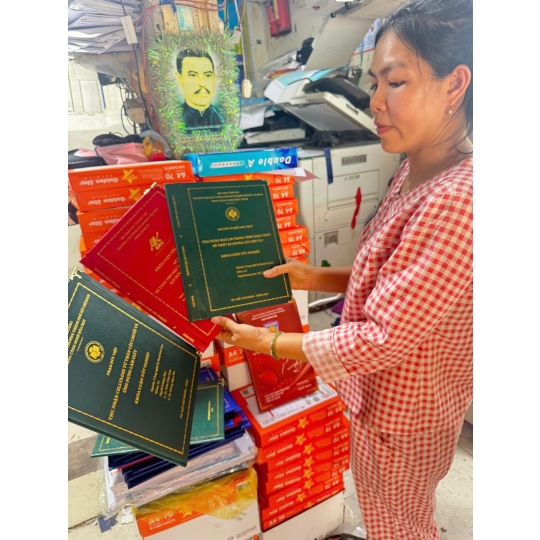 LÀM BÌA MẠ VÀNG TẠI TPHCM