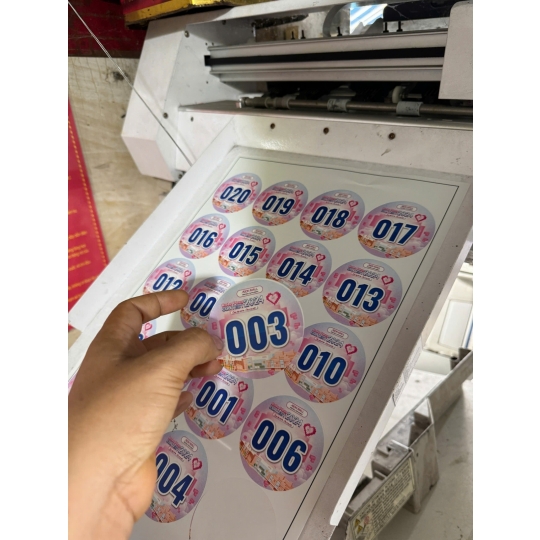 In bế tem nhãn theo yêu cầu 