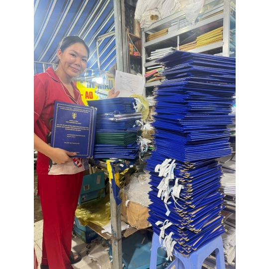 In Bìa Mạ Nhũ Vàng Cho Sinh Viên Năm Cuối - Nhanh, Rẻ, Đẹp tại Photocopy Minh Ngọc!