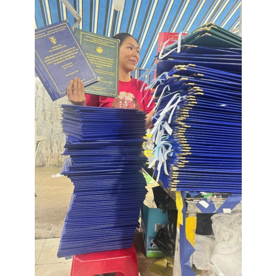 Bìa Mạ Nhũ Vàng Lấy Liền - Chỉ Có Tại Photocopy Minh Ngọc!