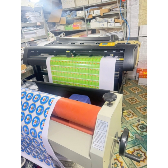 In Bế Tem Nhãn Tròn Theo Yêu Cầu – Chuyên Nghiệp & Độc Đáo