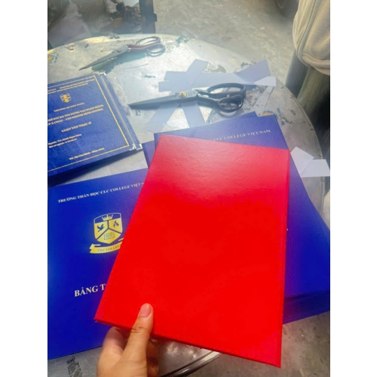 ĐÓNG BÌA MẠ VÀNG KHÓA LUẬN – LUẬN VĂN ĐẸP, ĐÚNG CHUẨN TẠI THỦ ĐỨC