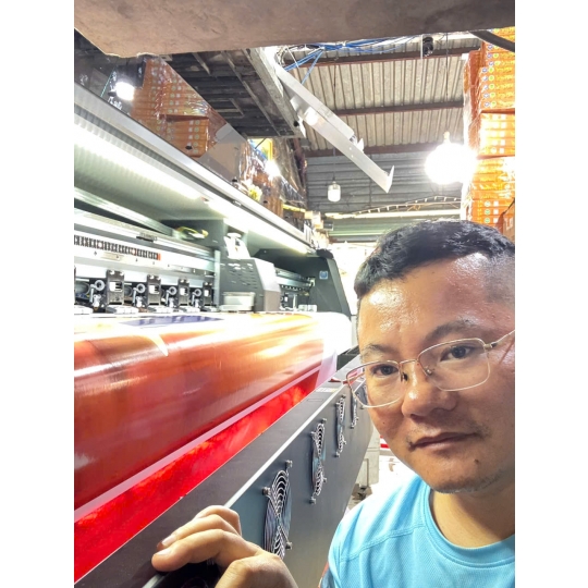 Dịch vụ in bạt Hiflex đẹp, màu sắc tươi sáng, chữ rõ, treo ngoài trời hoặc cửa hàng