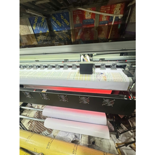 In bạt quảng cáo lớn  khổ lớn, phù hợp hội chợ, sự kiện và quảng bá sản phẩm