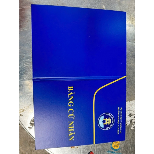 Gia Công Bìa Mạ Vàng Bằng Cử Nhân Trang Trọng – Đúng Chuẩn – Bền Đẹp